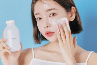 Nước tẩy trang lên bọt có sao không? Giải đáp chi tiết và lưu ý